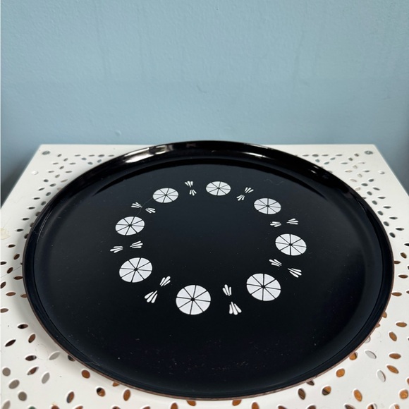 Cathrineholm black and white enamel fondue set in "Saturn"/"Viking" pattern. - Picture 7 of 13